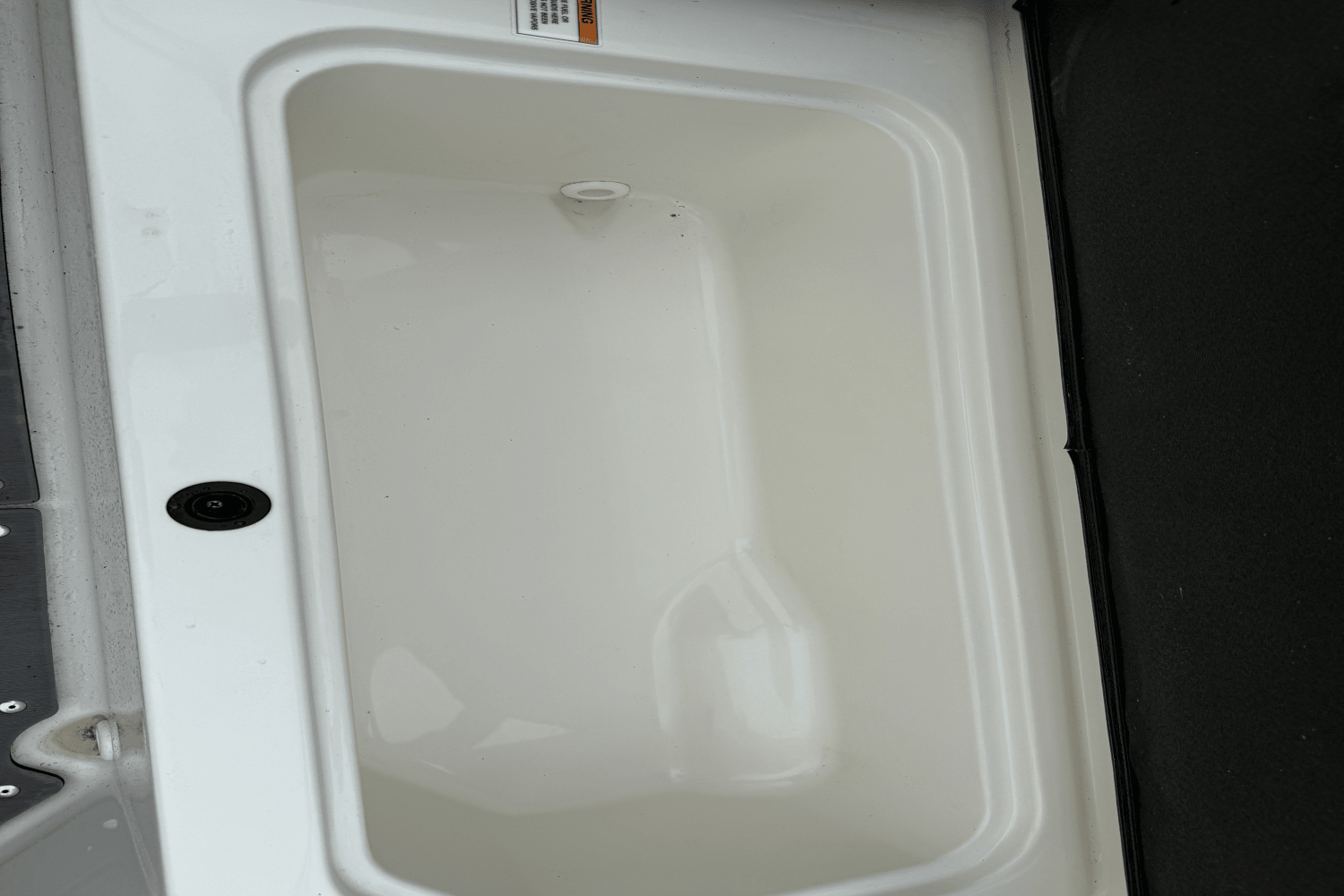 Slide: The Image of Sea Ray 190SPX 2019 - 17