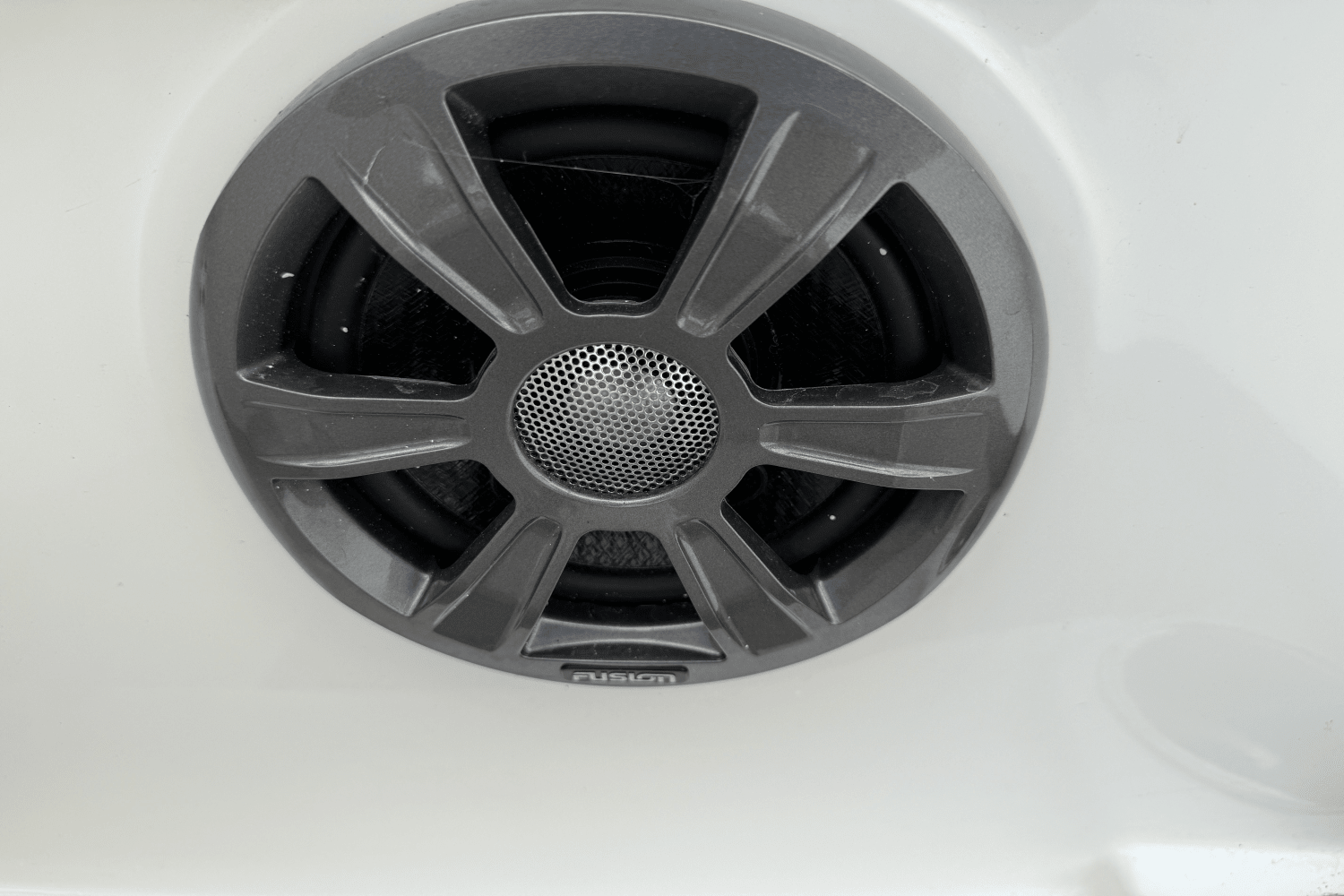 Slide: The Image of Sea Ray 190SPX 2019 - 24