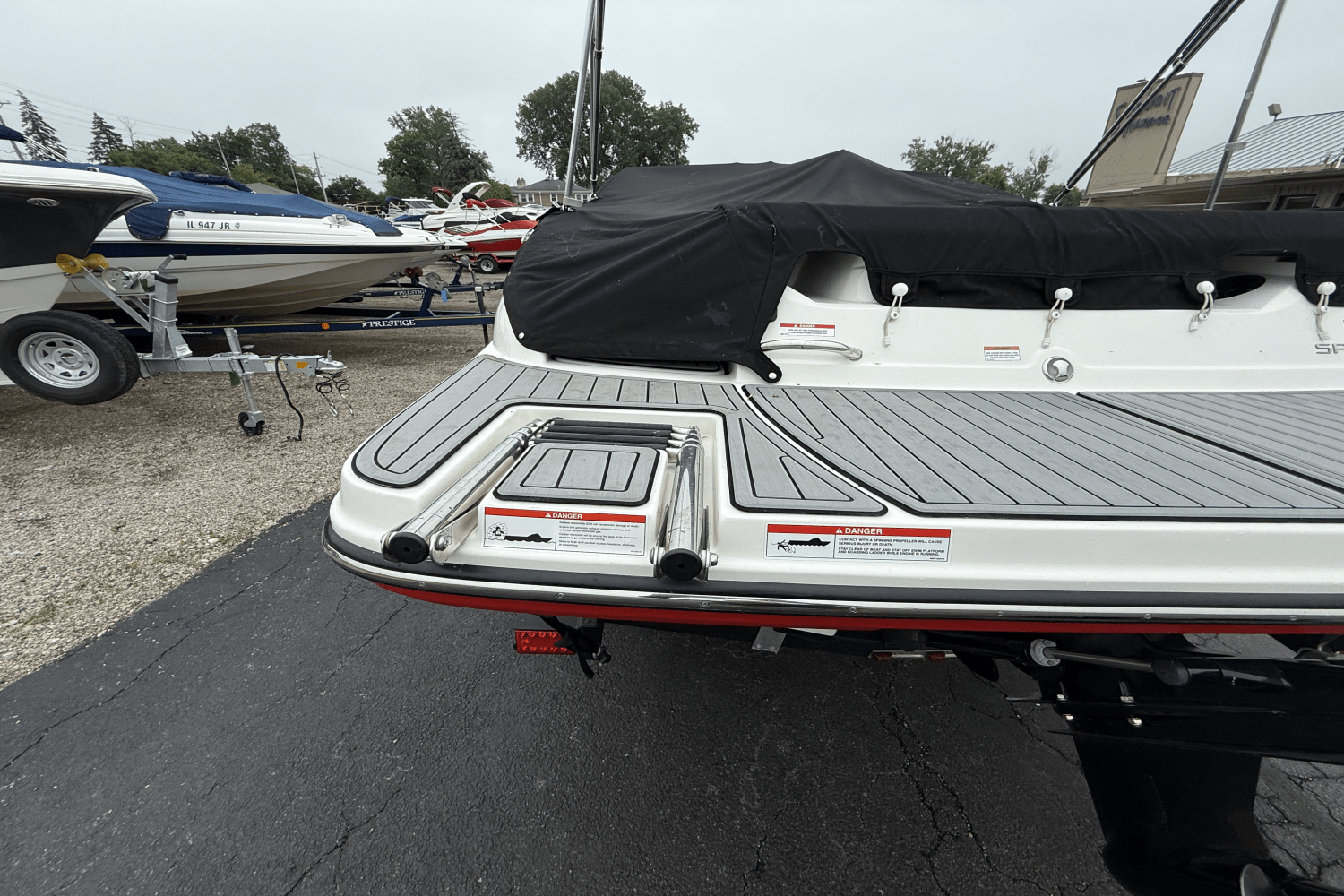 Slide: The Image of Sea Ray 190SPX 2019 - 29