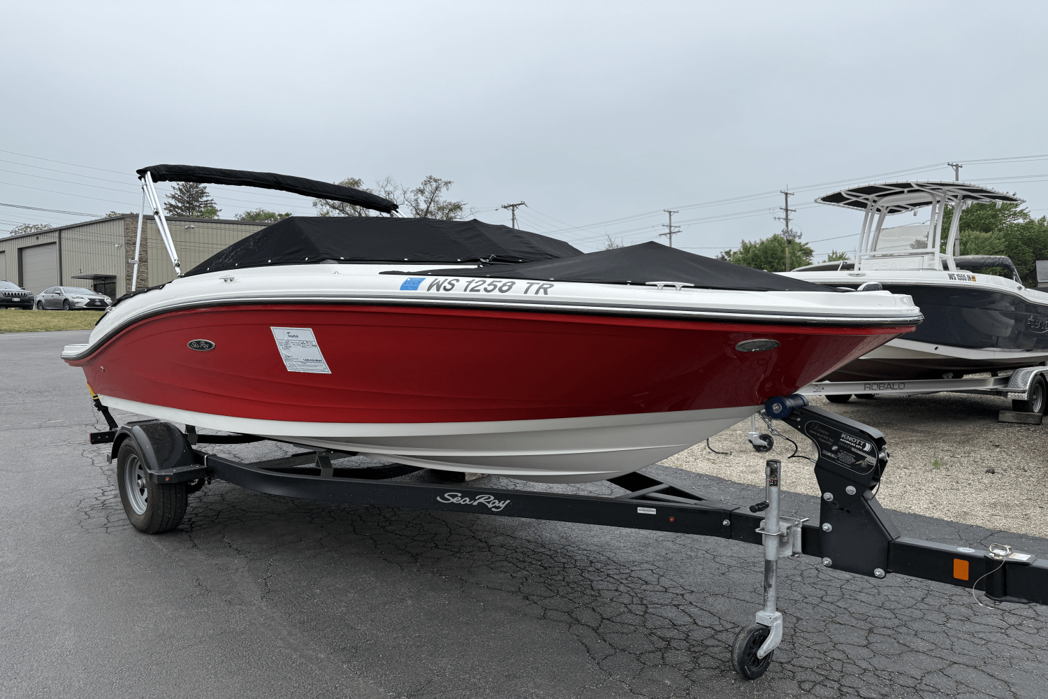 Slide: The Image of Sea Ray 190SPX 2019 - 32