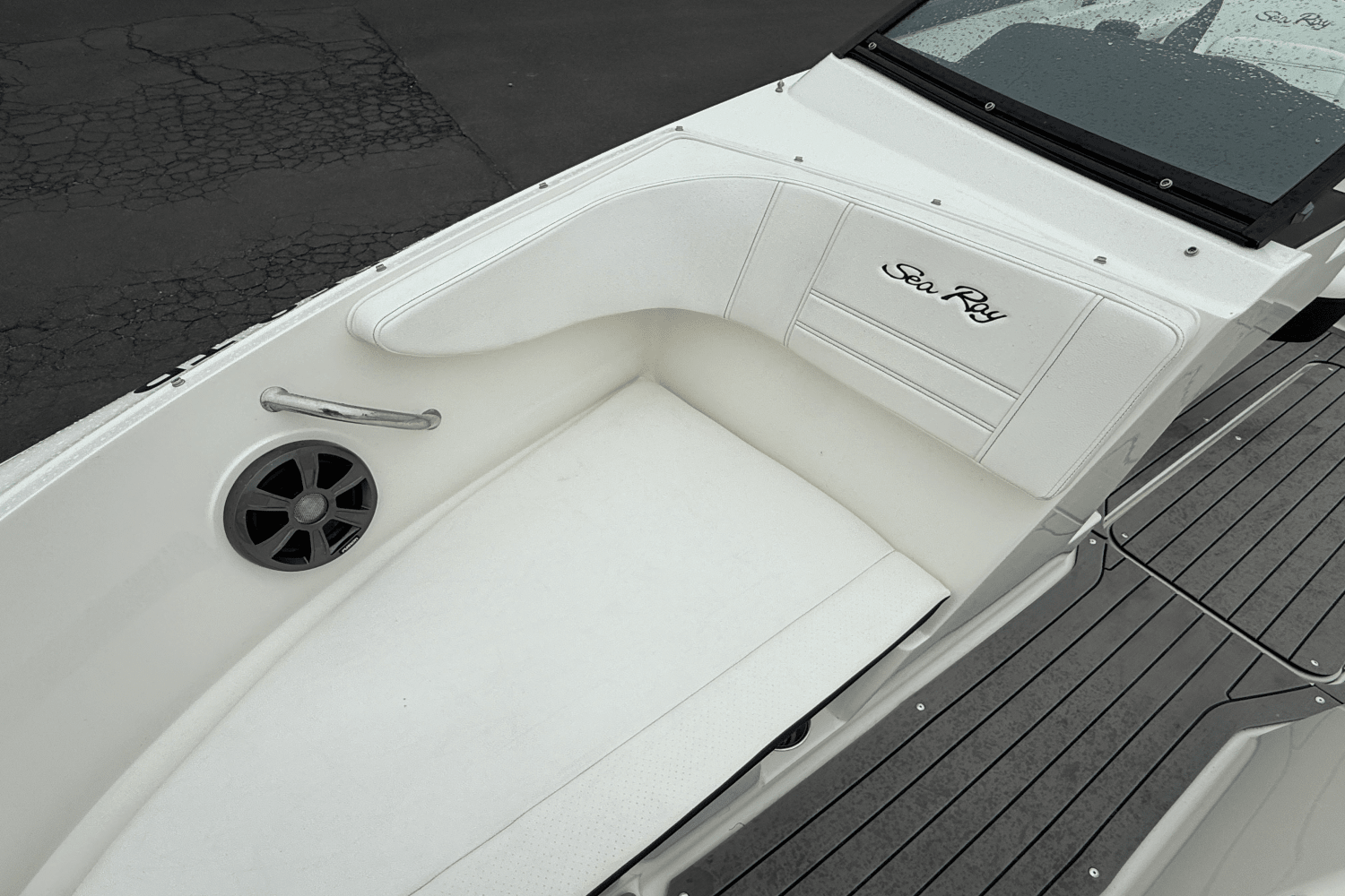 Slide: The Image of Sea Ray 190SPX 2019 - 5