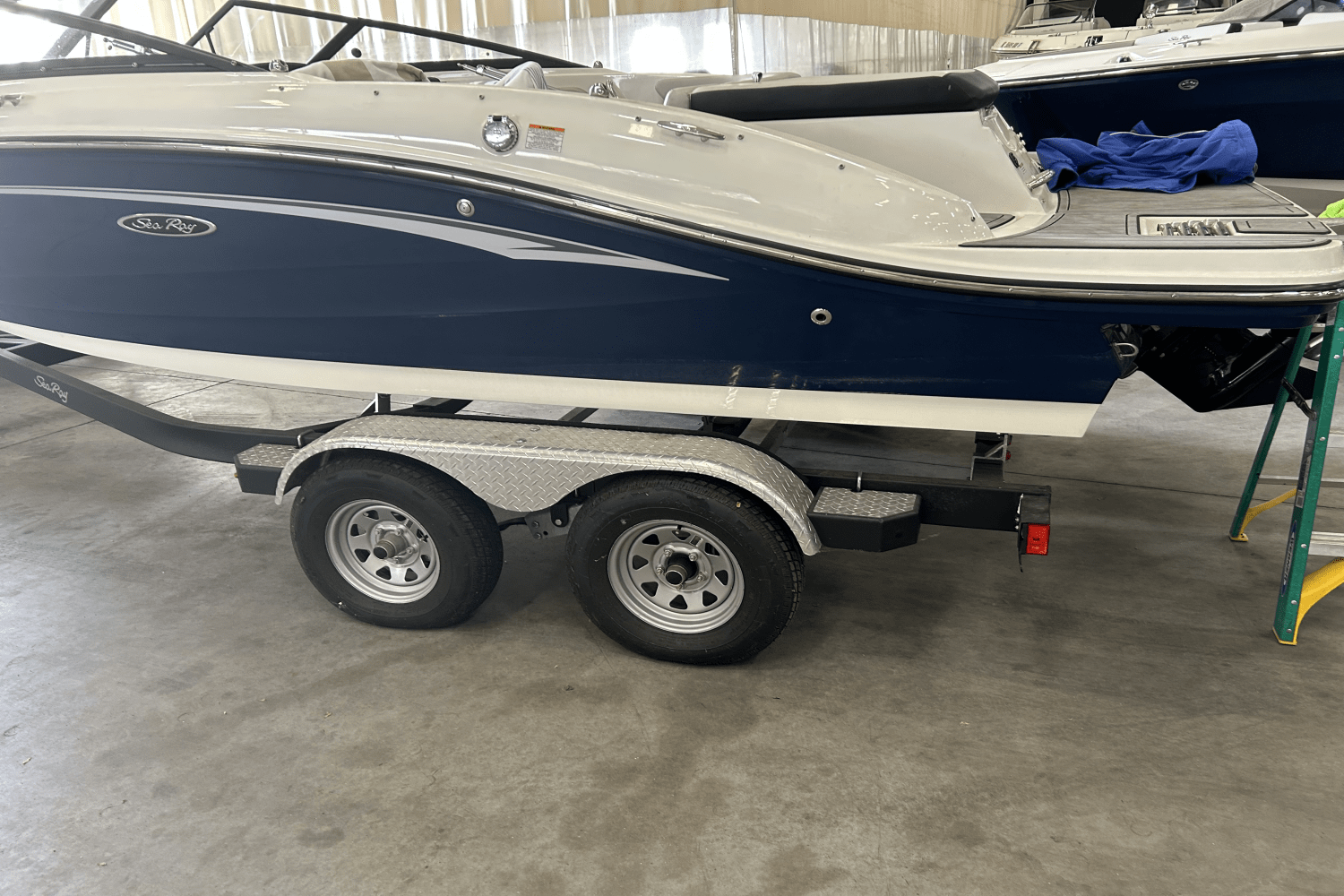 Slide: The Image of Sea Ray 190 SPX 2021 - 1