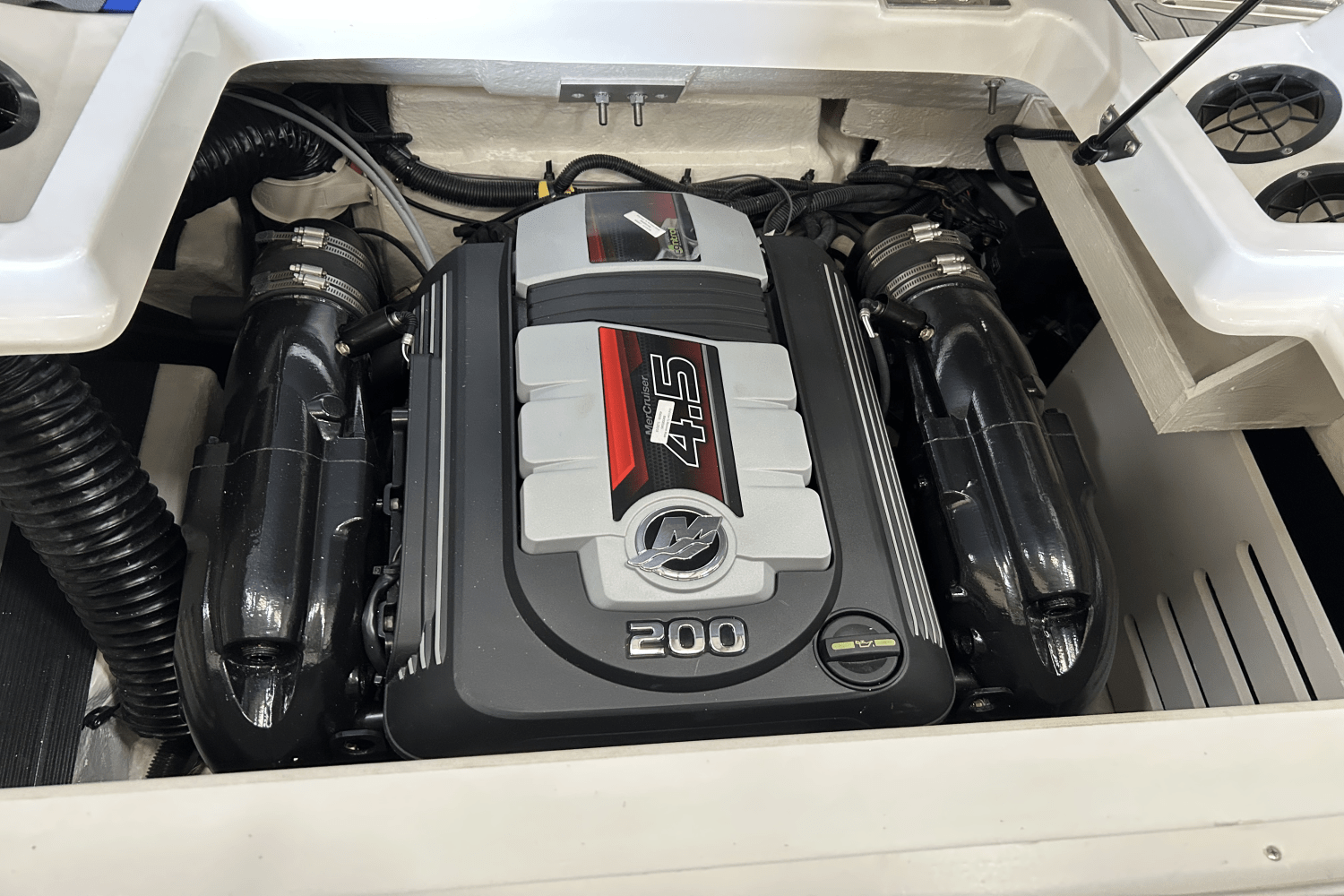 Slide: The Image of Sea Ray 190 SPX 2021 - 13