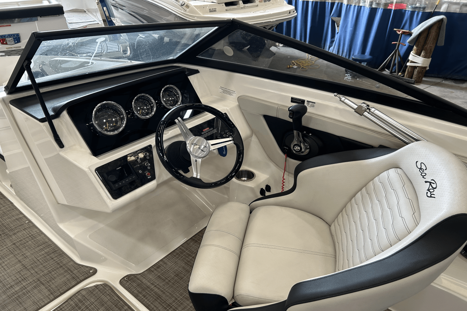 Slide: The Image of Sea Ray 190 SPX 2021 - 8