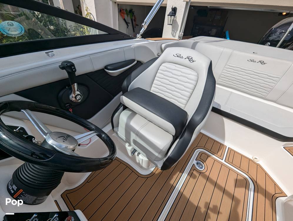 Slide: The Image of Sea Ray 190 SPX 2022 - 14399851