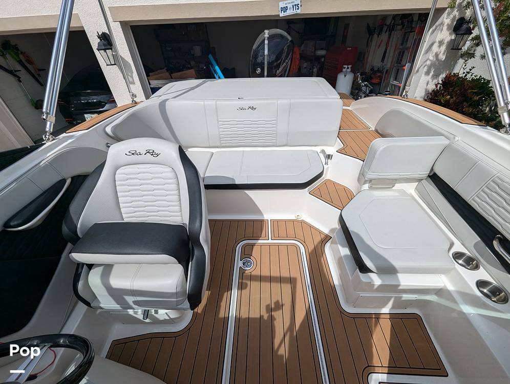 Slide: The Image of Sea Ray 190 SPX 2022 - 14400134
