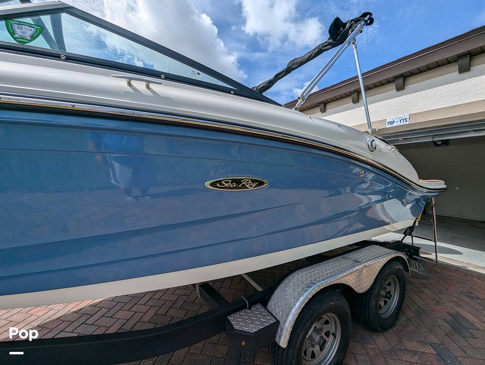 Slide: The Image of Sea Ray 190 SPX 2022 - 14400159