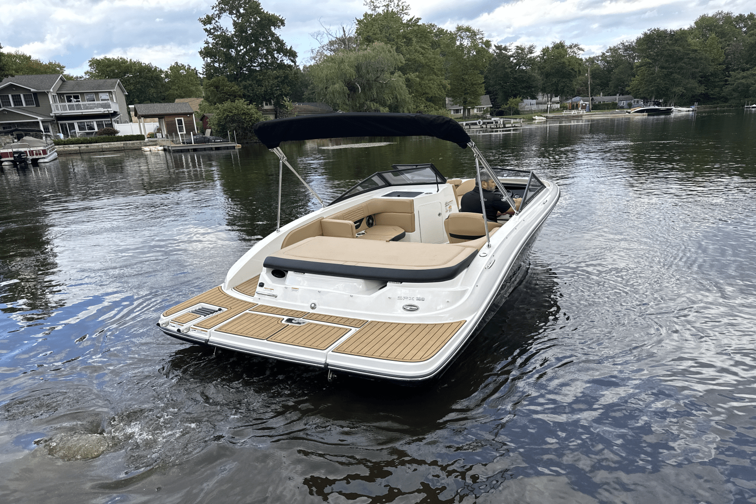 Slide: The Image of Sea Ray 190 SPX 2023 - 2