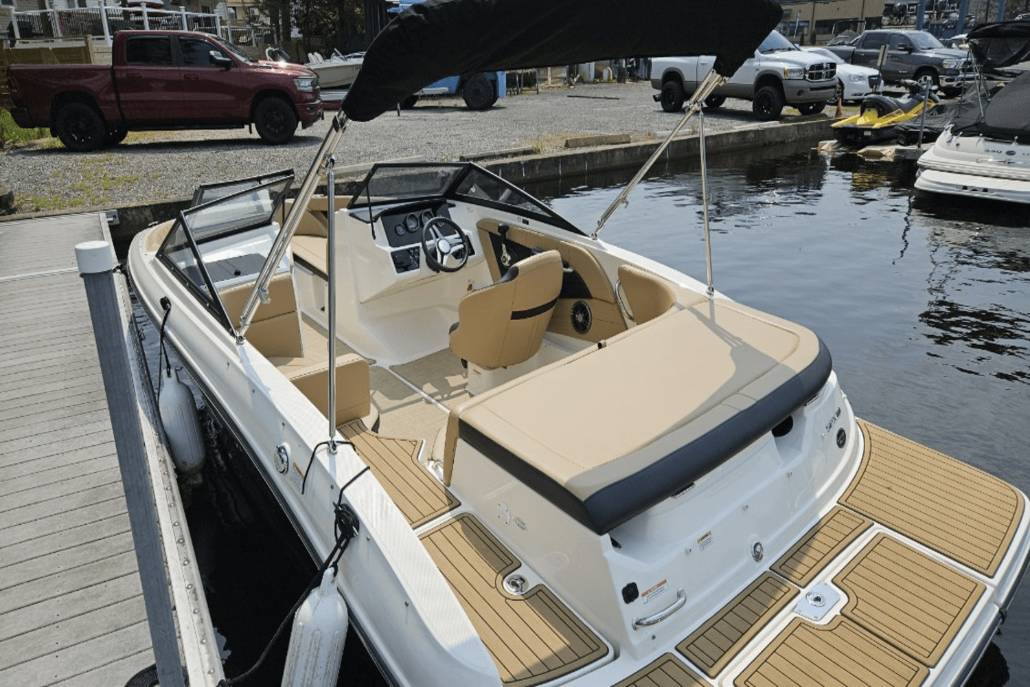 Slide: The Image of Sea Ray 190 SPX 2023 - 2