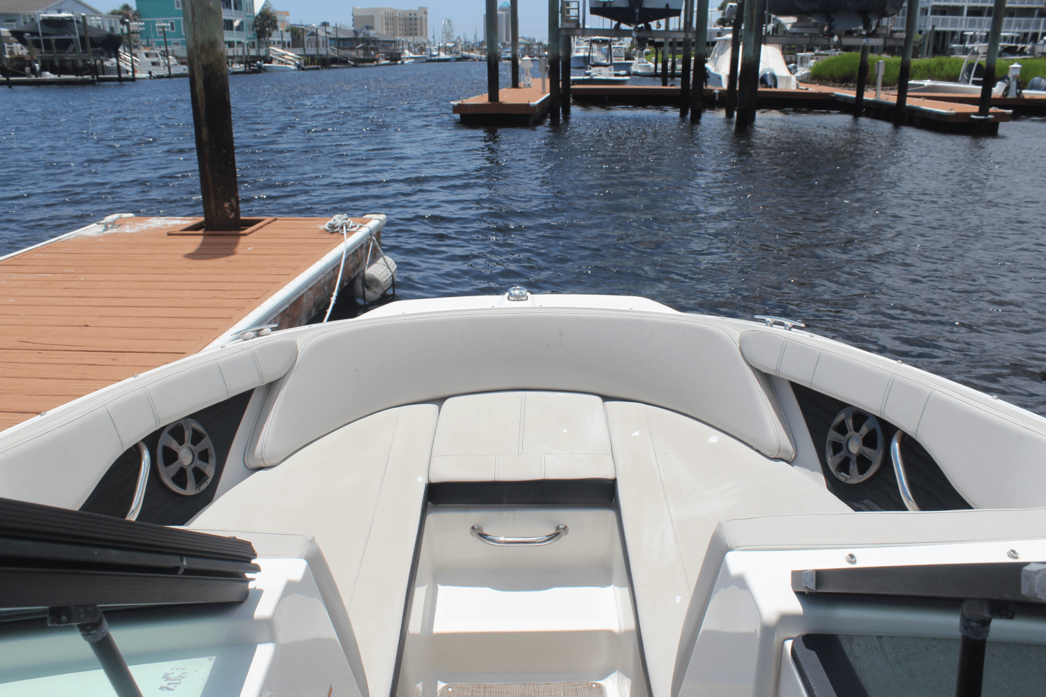 Slide: The Image of Sea Ray 190 SPX-OB 2021 - 9