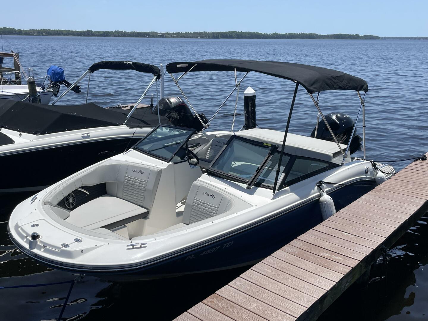 Slide: The Image of Sea Ray 19 SPX 2022 - 5264855