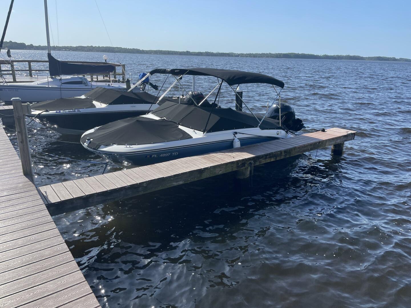 Slide: The Image of Sea Ray 19 SPX 2022 - 5264860