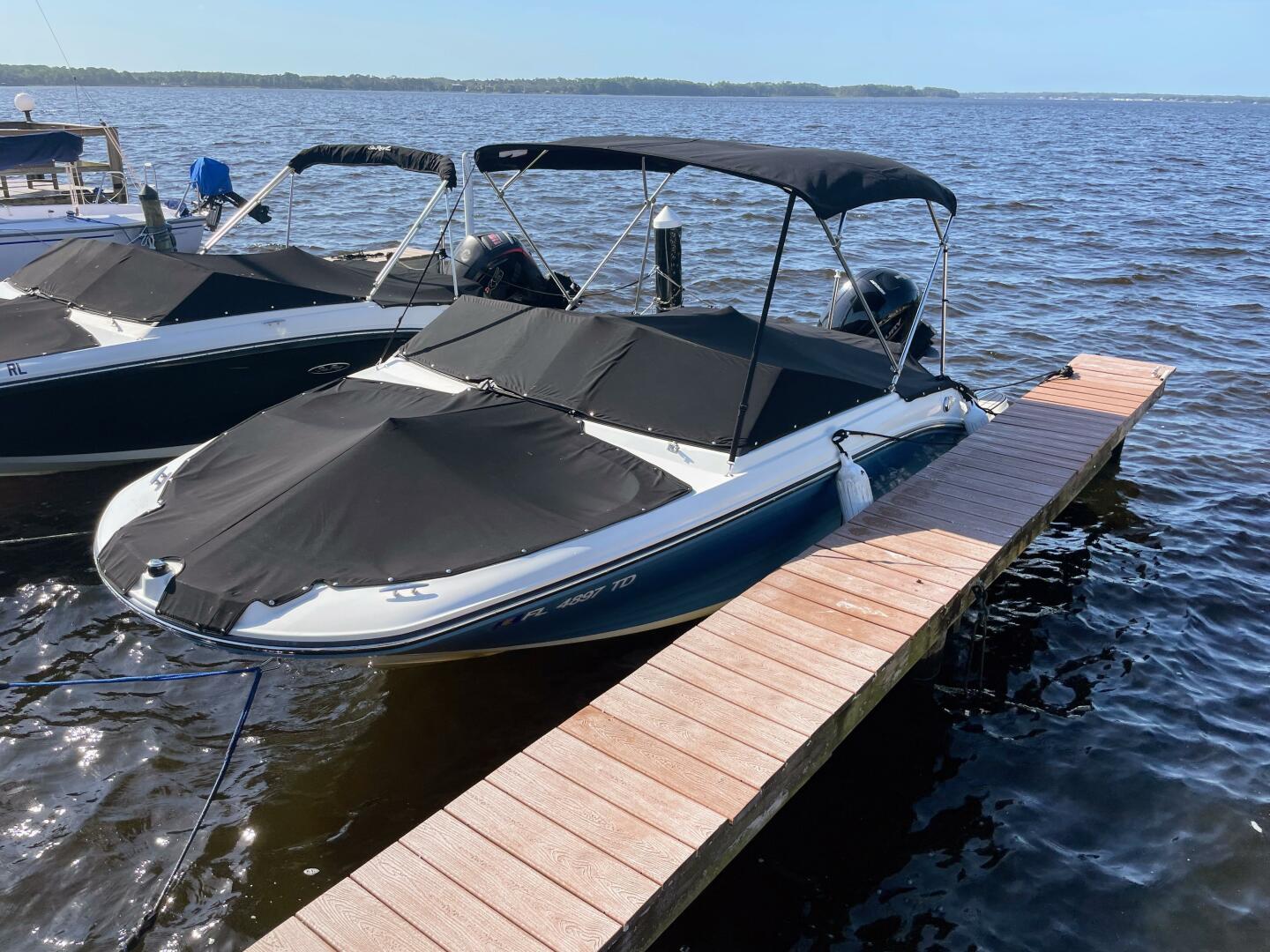 Slide: The Image of Sea Ray 19 SPX 2022 - 5264861