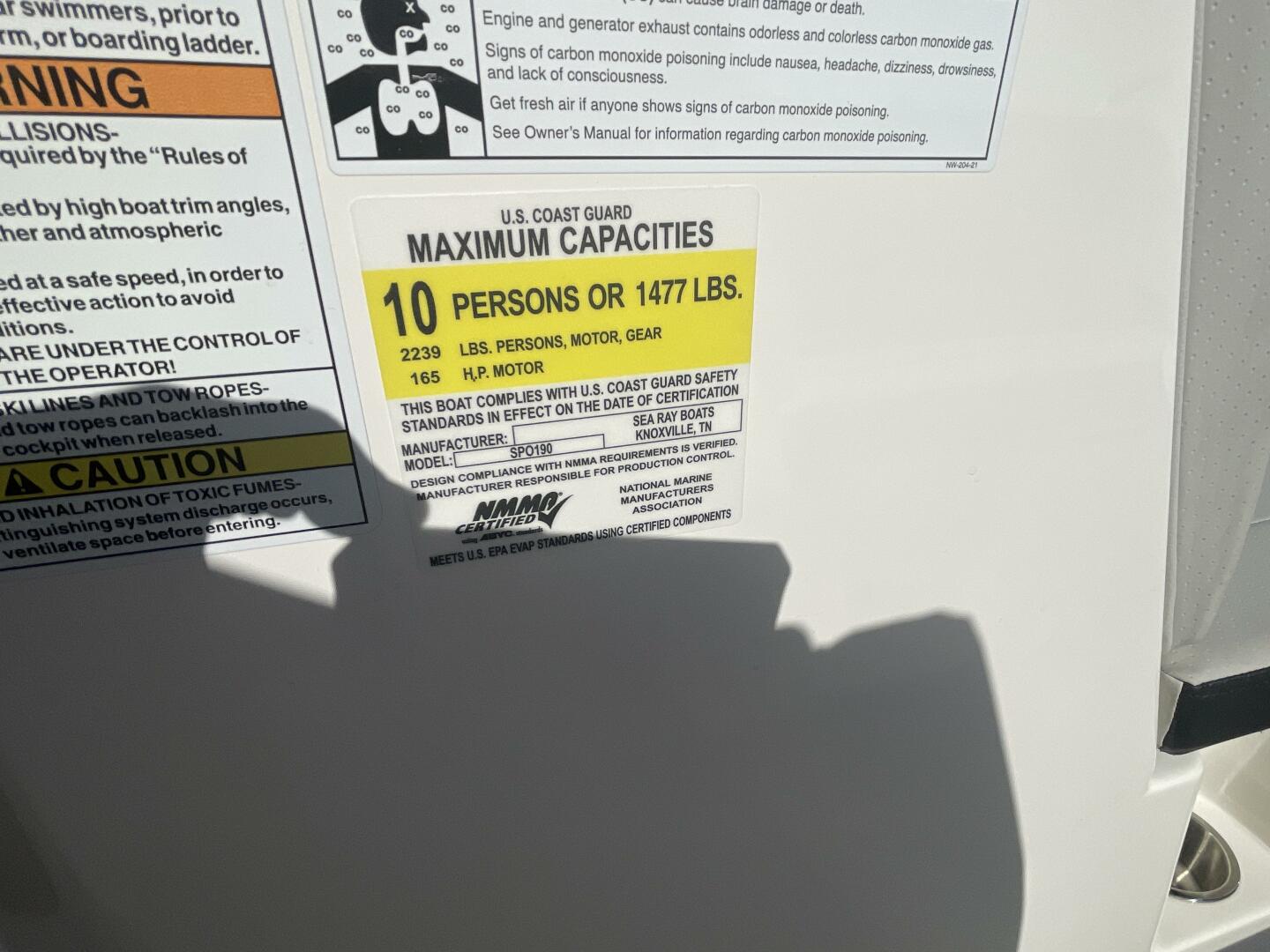 Slide: The Image of Sea Ray 19 SPX 2022 - 5264879