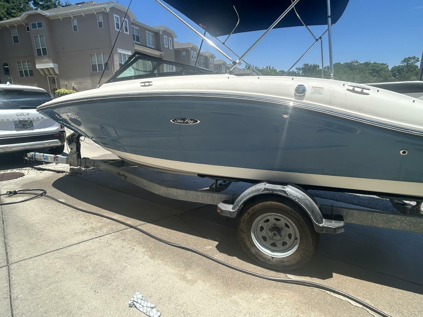 Slide: The Image of Sea Ray 19 SPX 2022 - 5341966