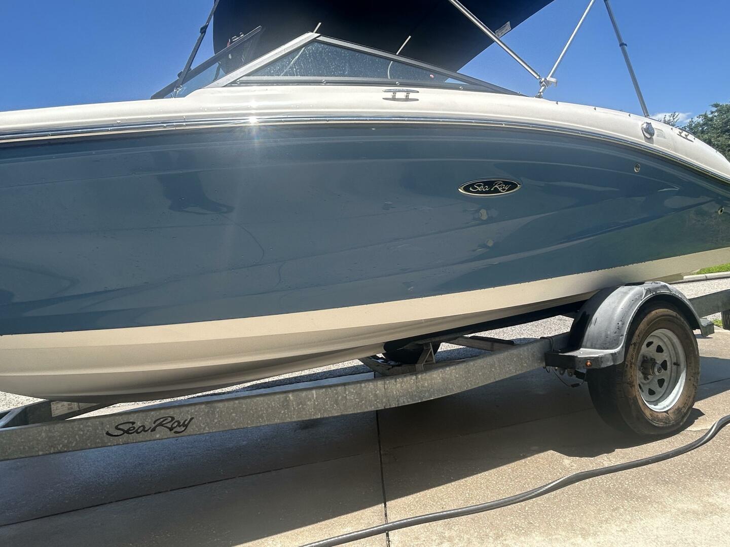 Slide: The Image of Sea Ray 19 SPX 2022 - 5341967