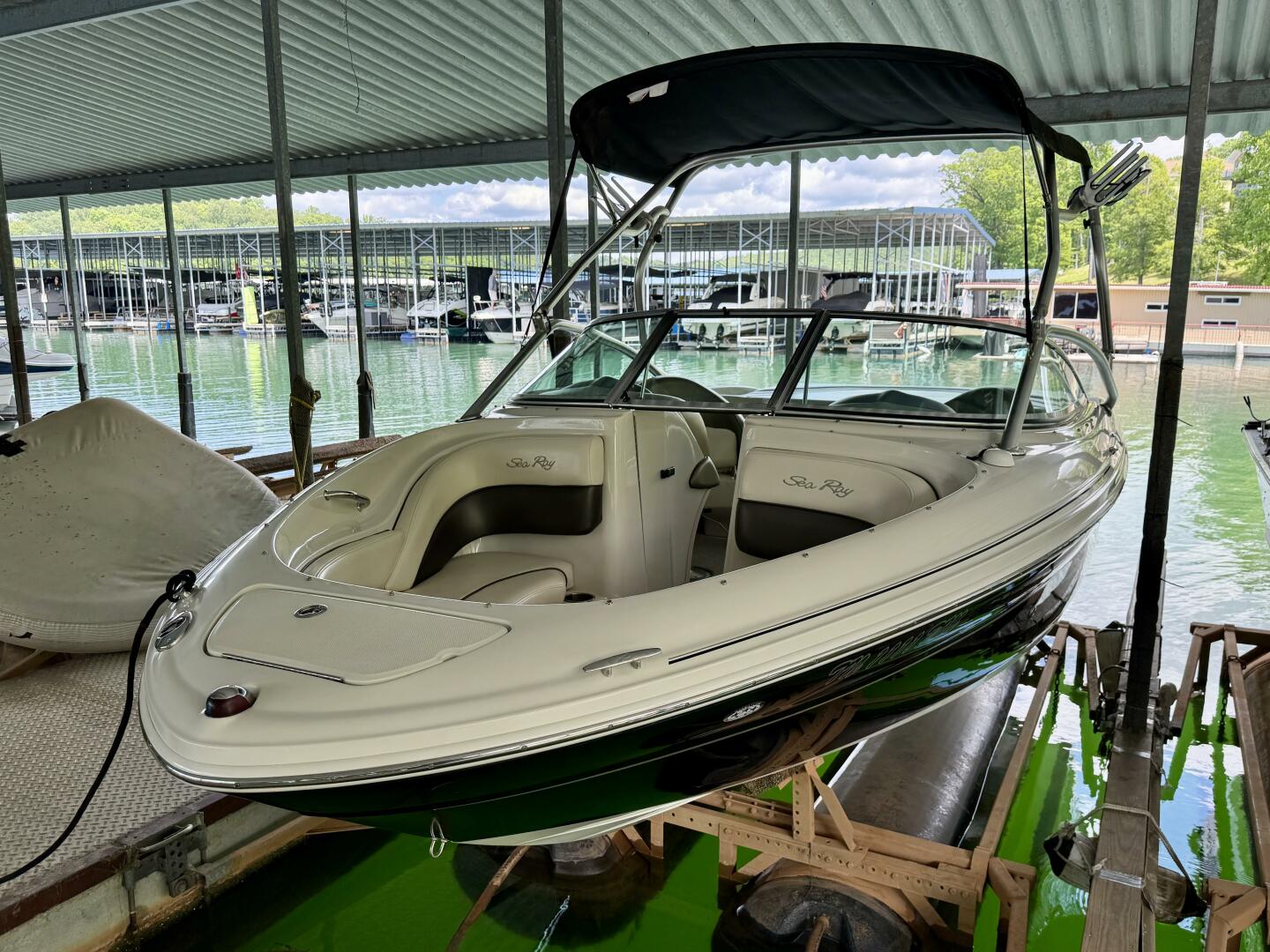 Slide: The Image of Sea Ray 200 Select with Wakeboard Tower and Trailer 2005 - 5346105