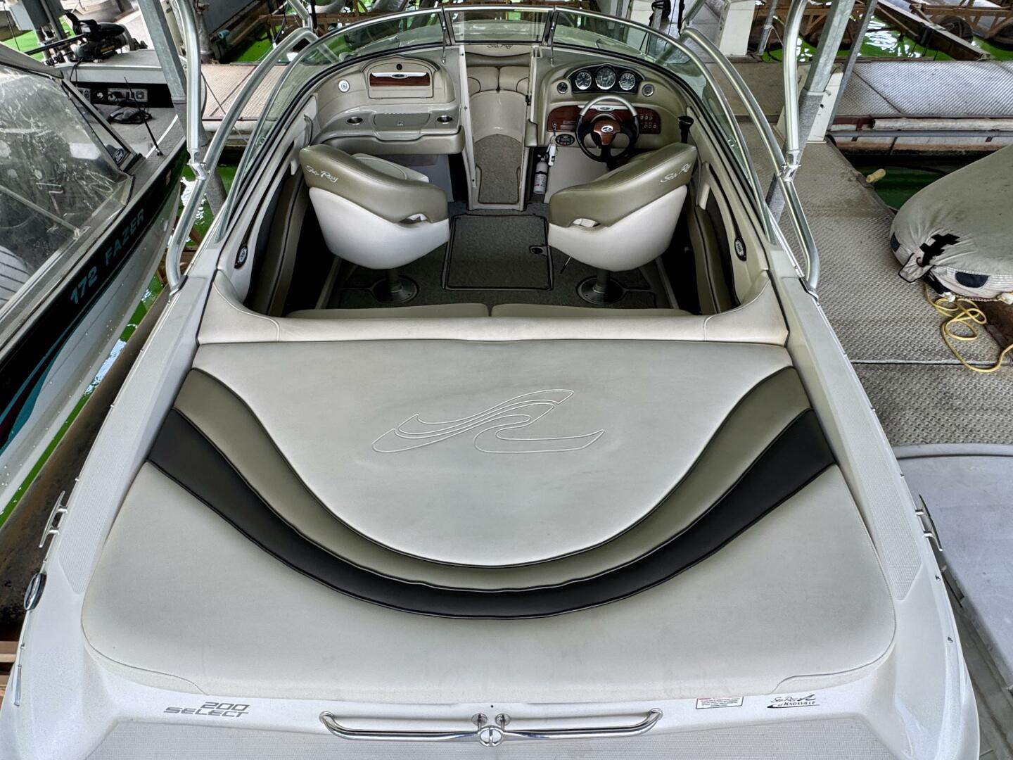 Slide: The Image of Sea Ray 200 Select with Wakeboard Tower and Trailer 2005 - 5346115