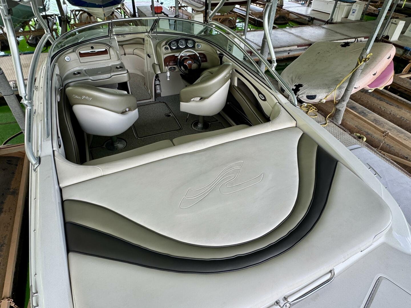 Slide: The Image of Sea Ray 200 Select with Wakeboard Tower and Trailer 2005 - 5346116