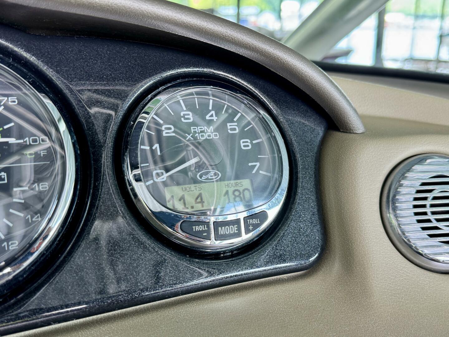 Slide: The Image of Sea Ray 200 Select with Wakeboard Tower and Trailer 2005 - 5346128