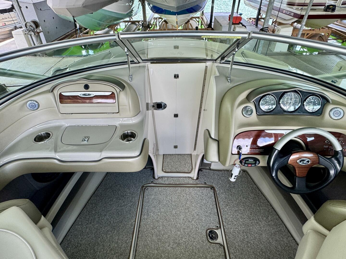 Slide: The Image of Sea Ray 200 Select with Wakeboard Tower and Trailer 2005 - 5346136