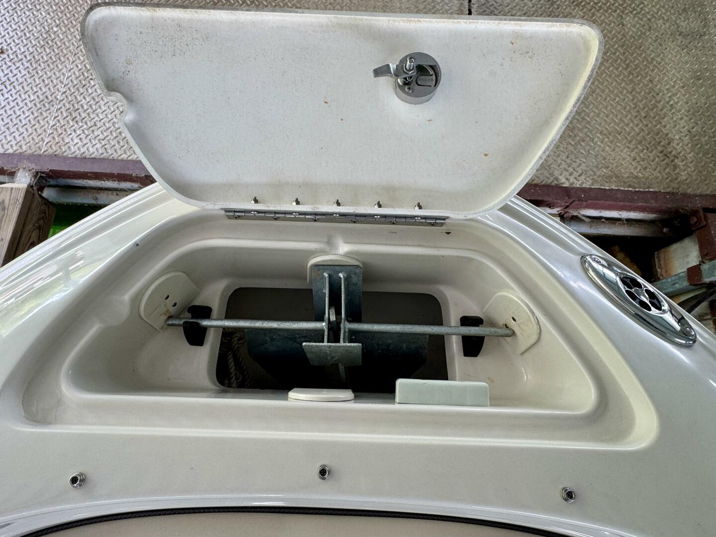 Slide: The Image of Sea Ray 200 Select with Wakeboard Tower and Trailer 2005 - 5346144