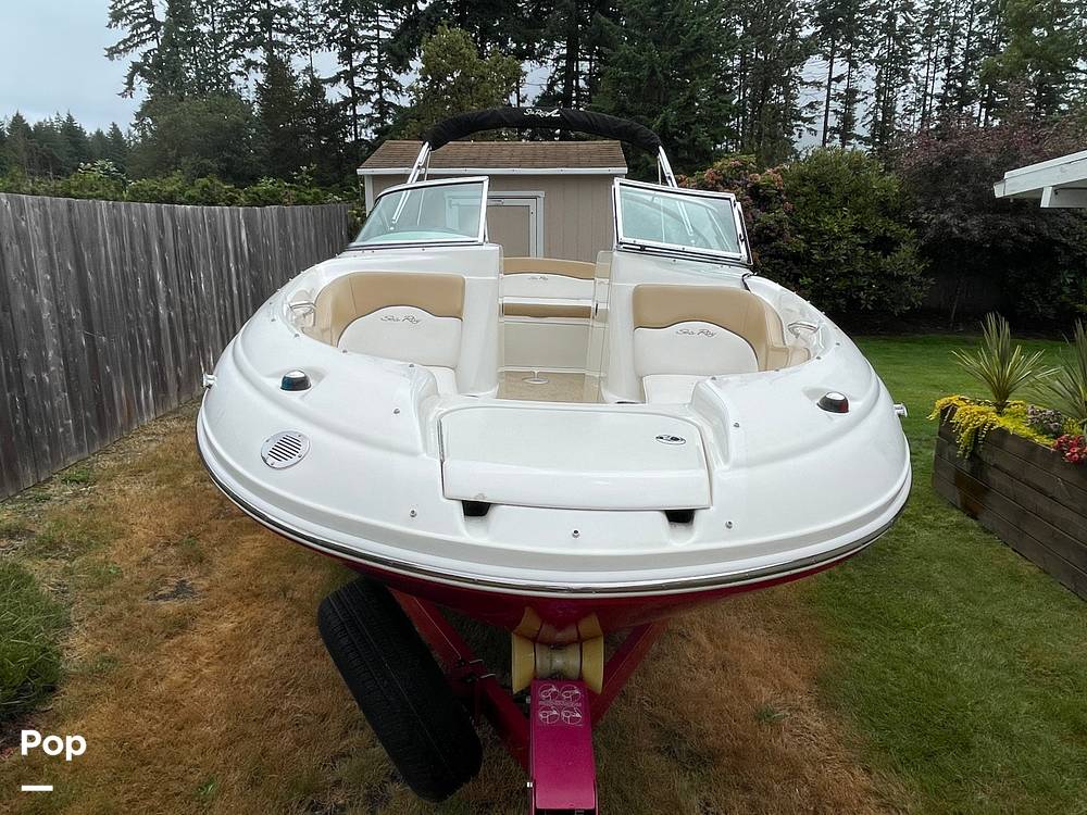 Slide: The Image of Sea Ray 200 Sundeck 2011 - 15629060