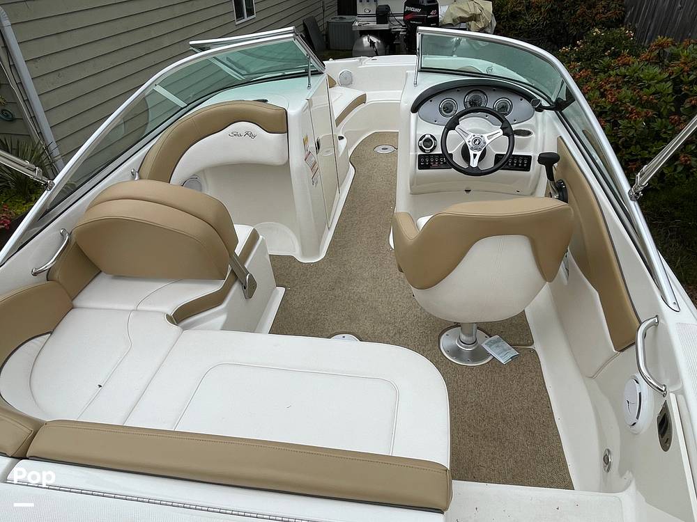 Slide: The Image of Sea Ray 200 Sundeck 2011 - 15629066