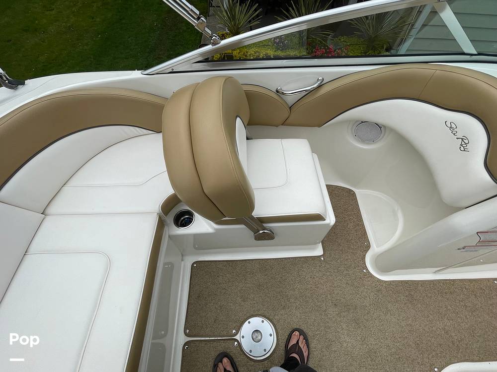 Slide: The Image of Sea Ray 200 Sundeck 2011 - 15629075