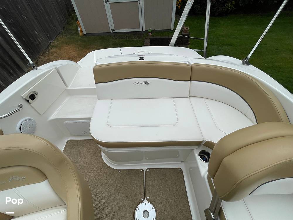 Slide: The Image of Sea Ray 200 Sundeck 2011 - 15629076