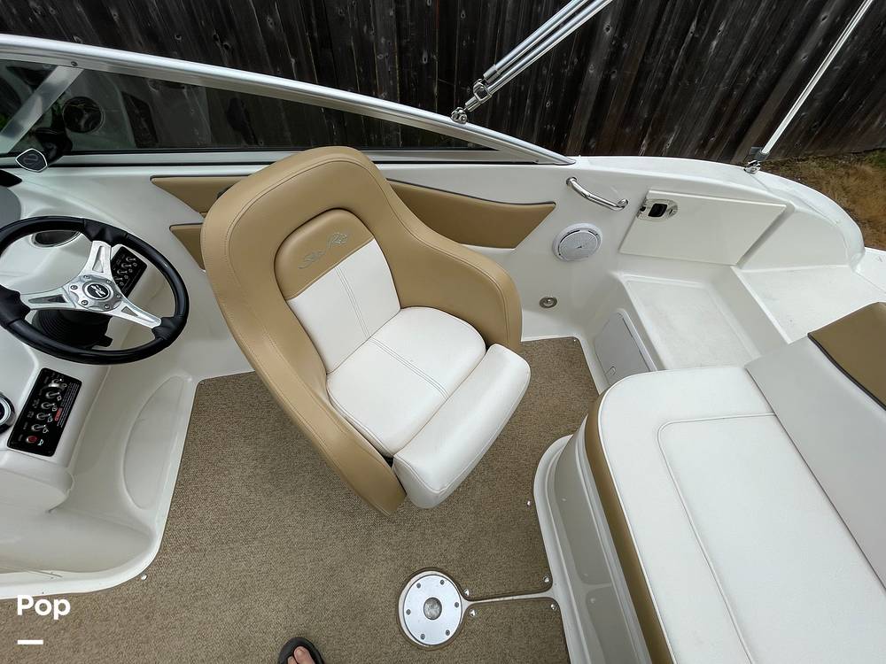 Slide: The Image of Sea Ray 200 Sundeck 2011 - 15629079