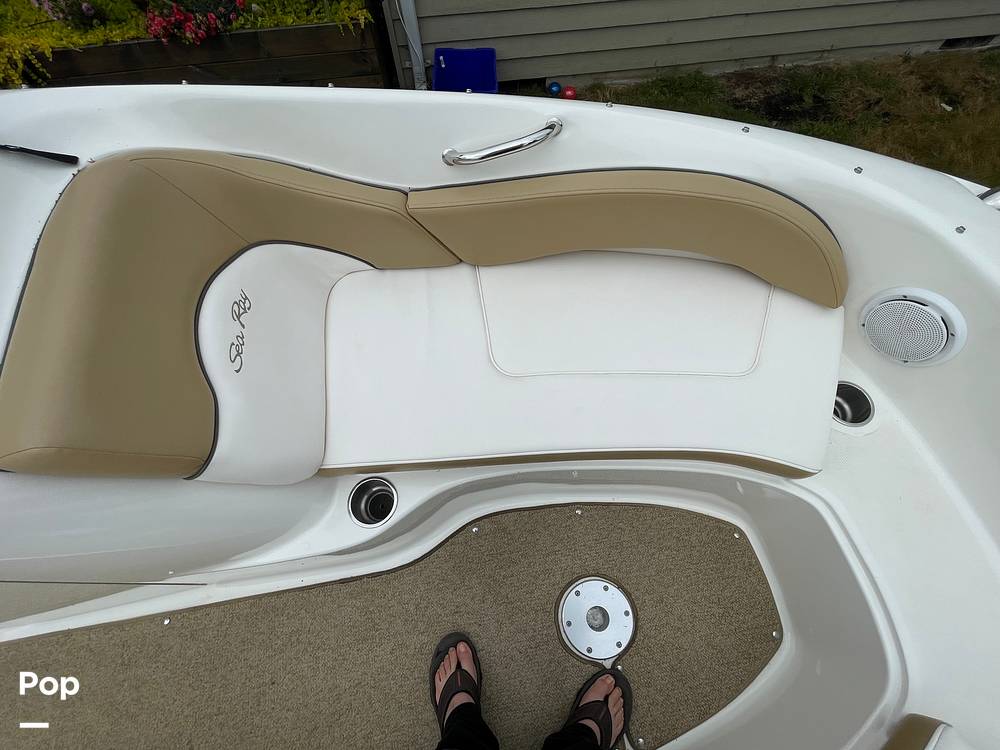 Slide: The Image of Sea Ray 200 Sundeck 2011 - 15629093