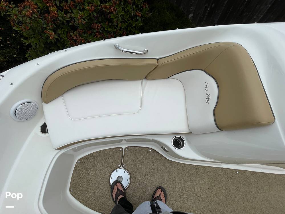 Slide: The Image of Sea Ray 200 Sundeck 2011 - 15629094