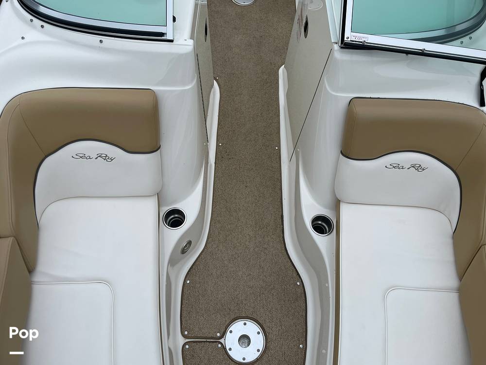 Slide: The Image of Sea Ray 200 Sundeck 2011 - 15629102