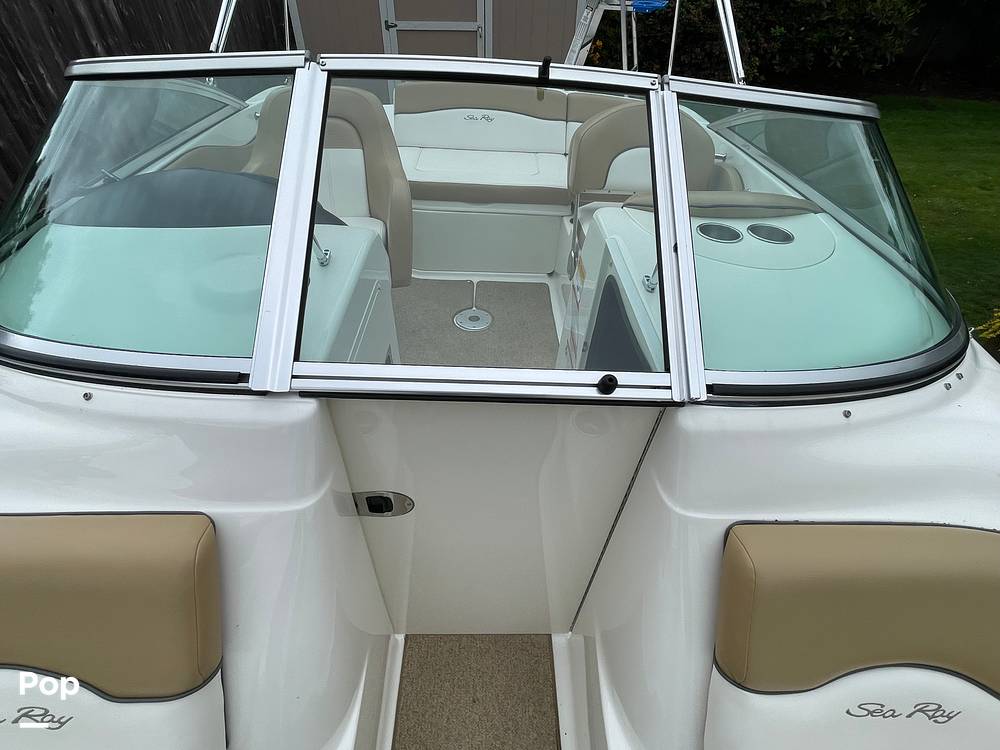 Slide: The Image of Sea Ray 200 Sundeck 2011 - 15629104