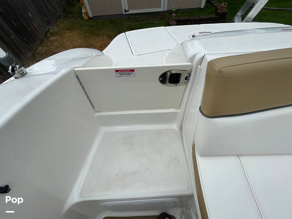 Slide: The Image of Sea Ray 200 Sundeck 2011 - 15629109