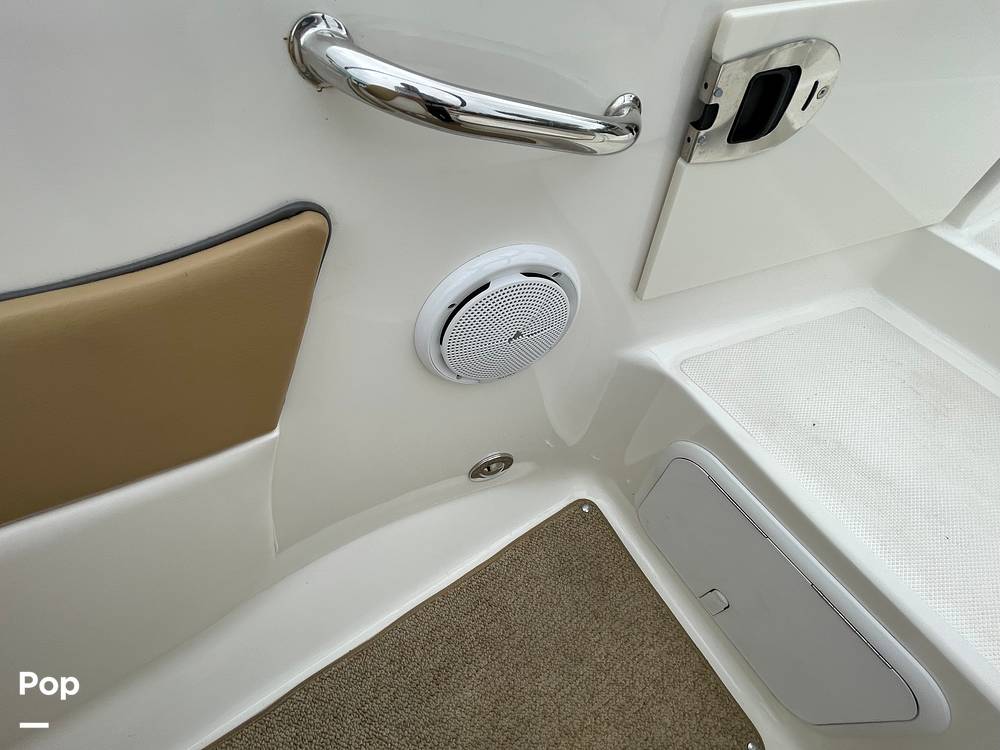 Slide: The Image of Sea Ray 200 Sundeck 2011 - 15629110