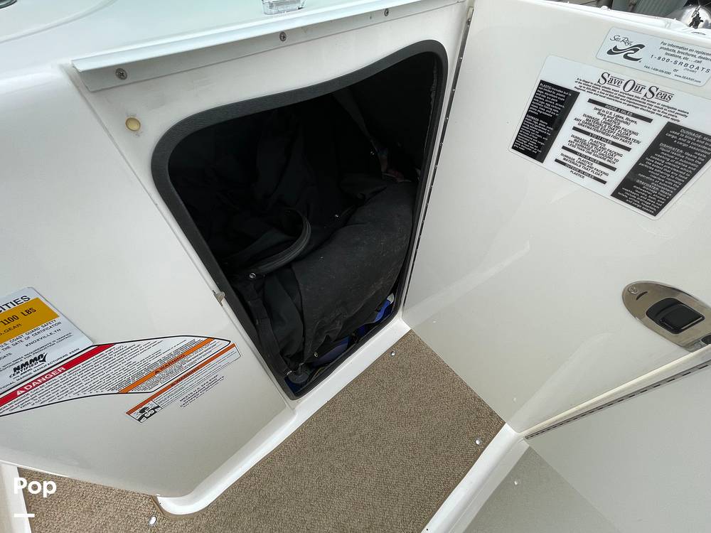 Slide: The Image of Sea Ray 200 Sundeck 2011 - 15629090