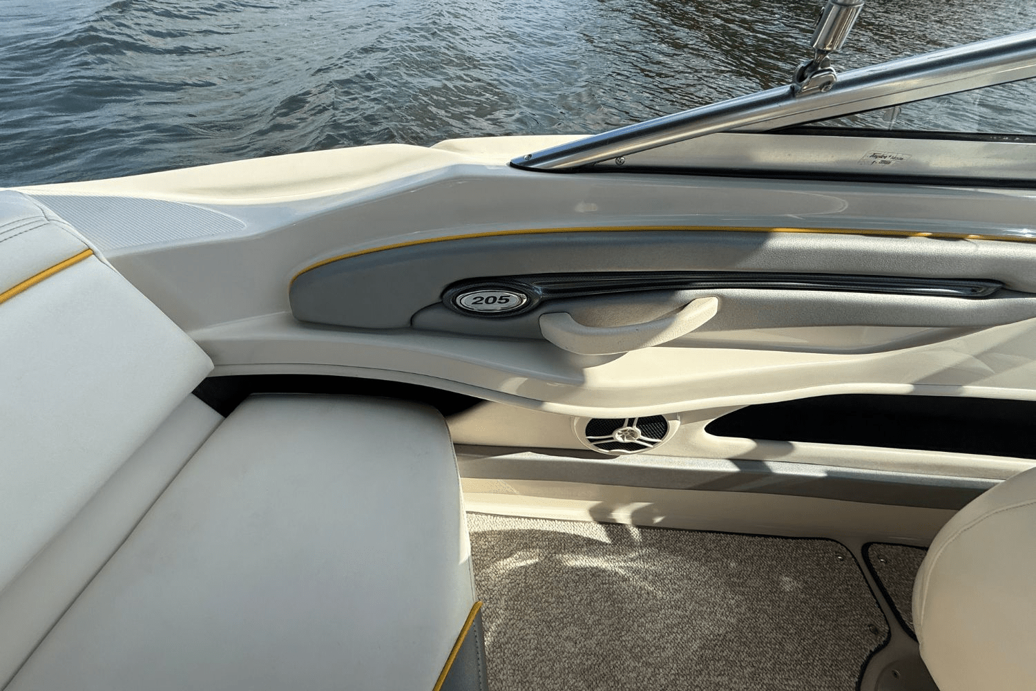 Slide: The Image of Sea Ray 205 Sport 2008 - 10