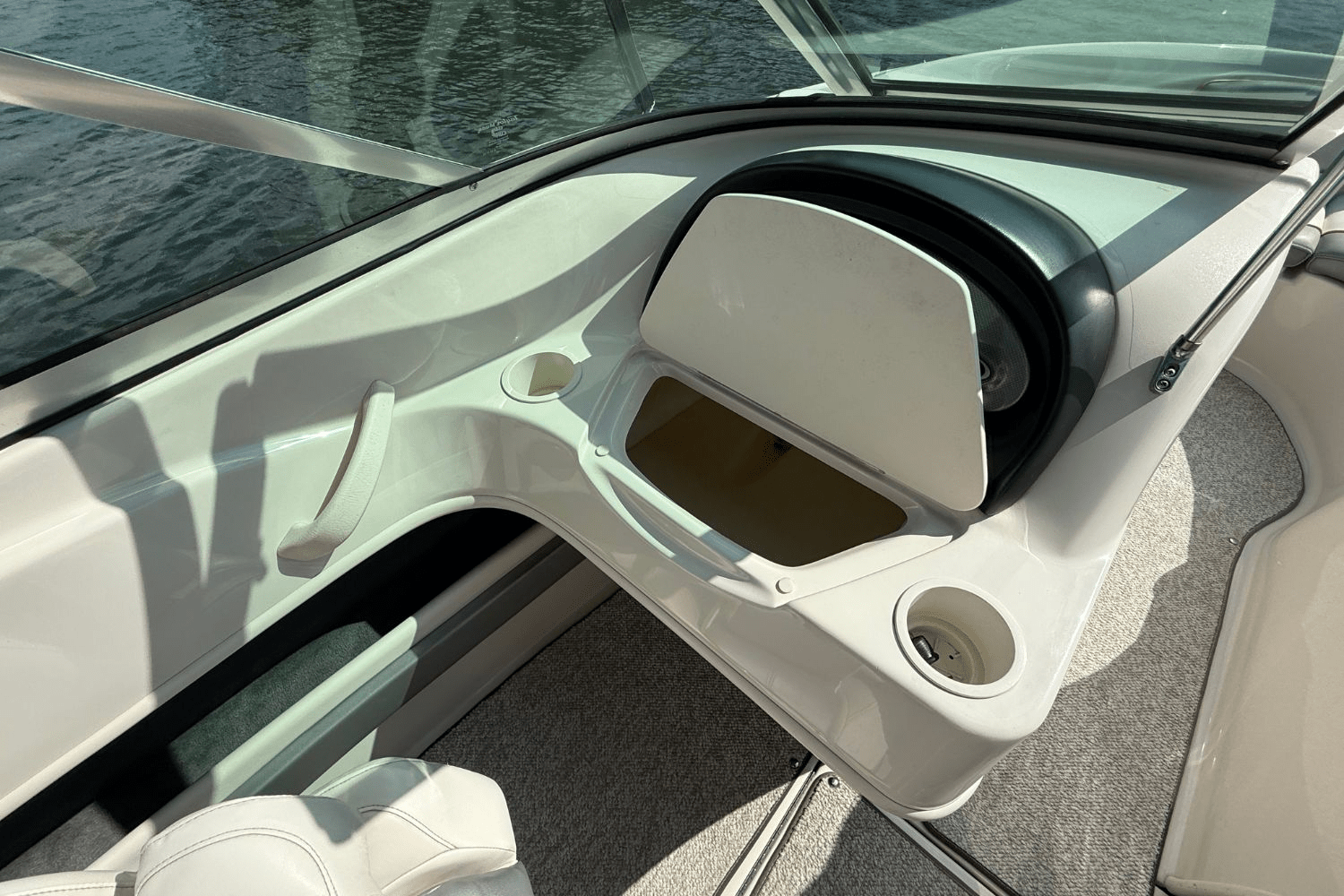 Slide: The Image of Sea Ray 205 Sport 2008 - 15