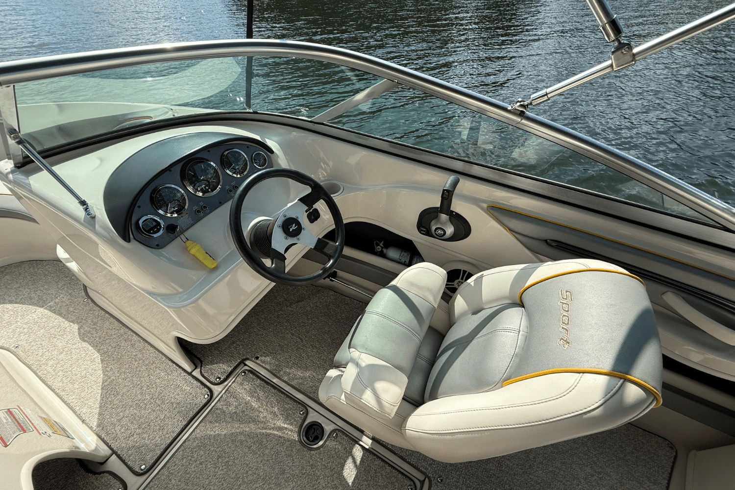Slide: The Image of Sea Ray 205 Sport 2008 - 17