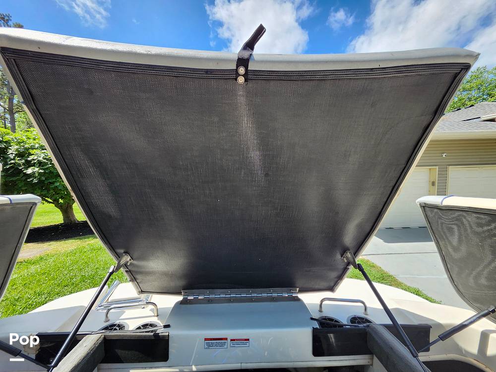 Slide: The Image of Sea Ray 205 Sport 2008 - 54