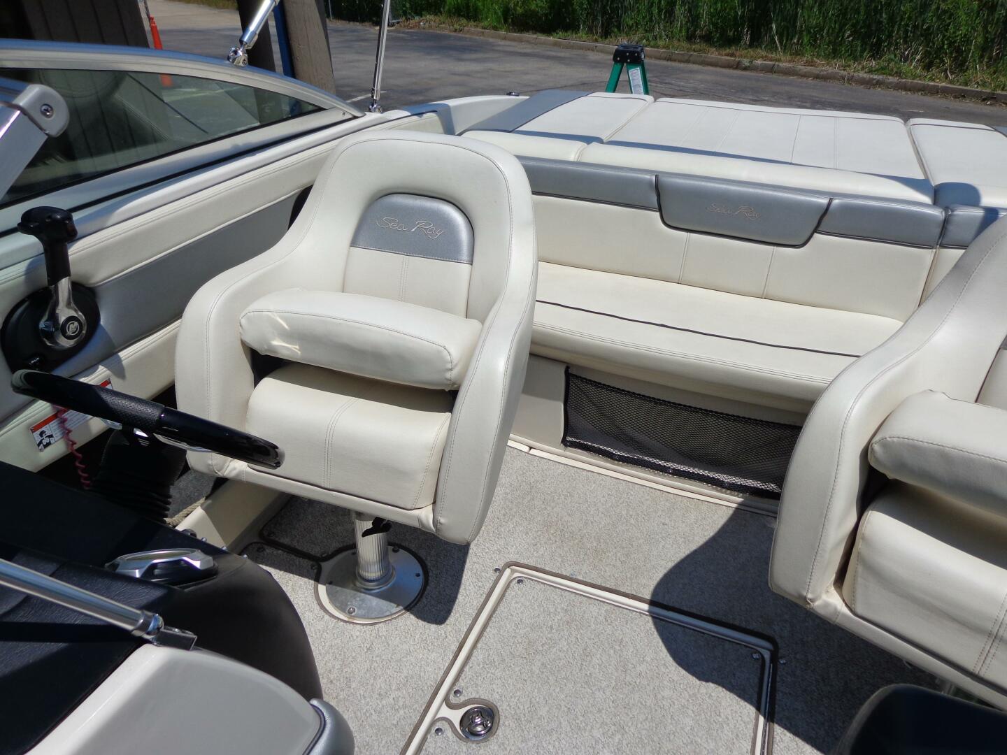 Slide: The Image of Sea Ray 210 Select 2009 - 5120741