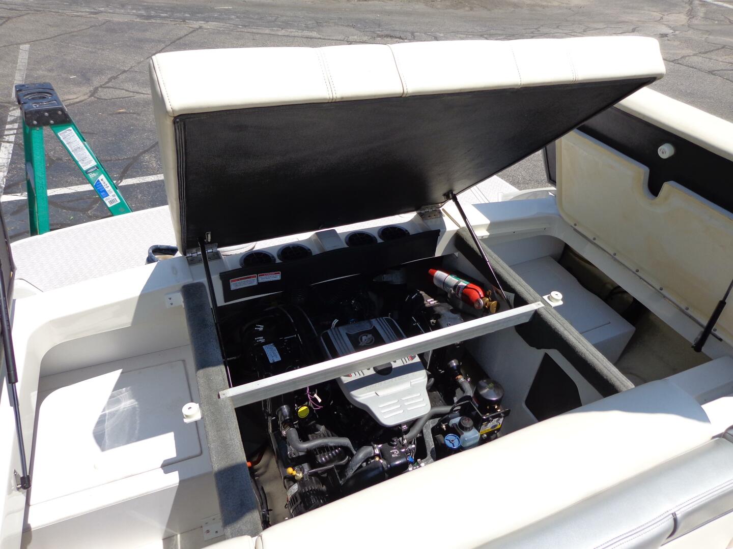 Slide: The Image of Sea Ray 210 Select 2009 - 5120745