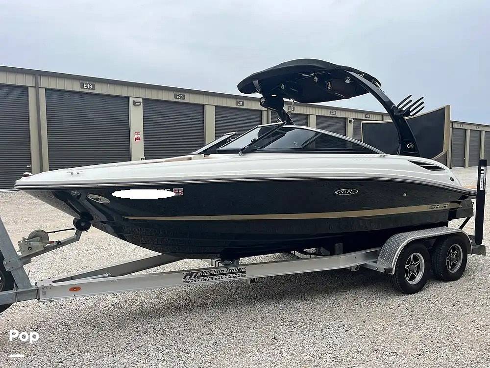 Slide: The Image of Sea Ray 210 SLX 2015 - 0