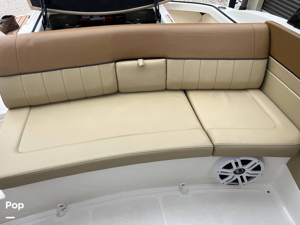 Slide: The Image of Sea Ray 210 SLX 2015 - 35