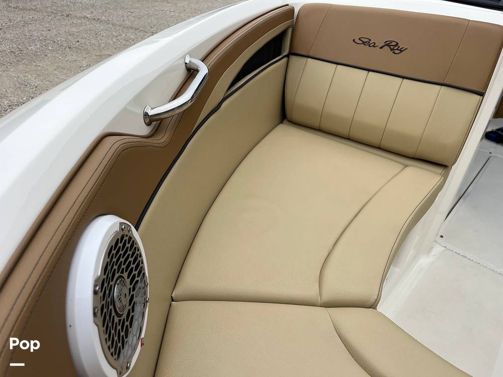 Slide: The Image of Sea Ray 210 SLX 2015 - 4