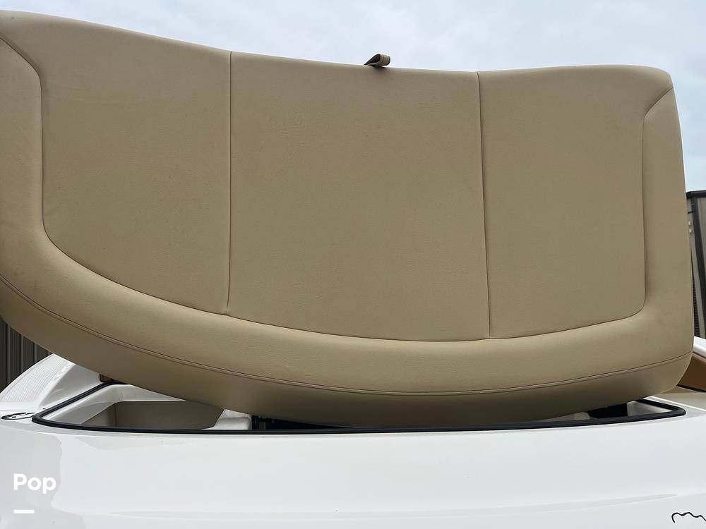 Slide: The Image of Sea Ray 210 SLX 2015 - 48