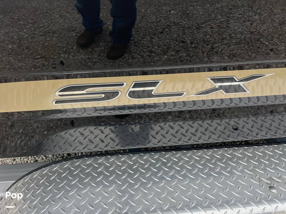 Slide: The Image of Sea Ray 210 SLX 2015 - 82