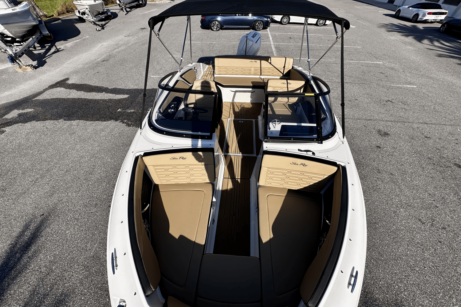 Slide: The Image of Sea Ray 210 SPX 2024 - 13